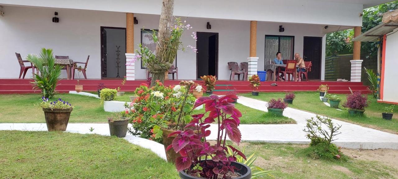Marari Phoenix Beach Homestay Марарикулам Экстерьер фото