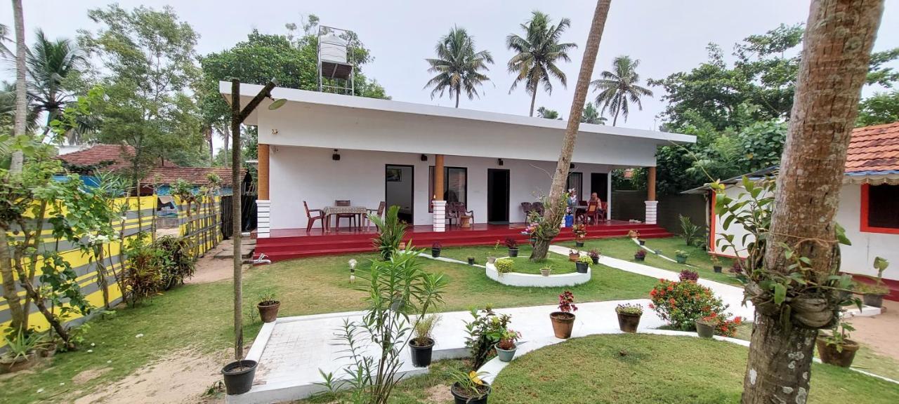 Marari Phoenix Beach Homestay Марарикулам Экстерьер фото