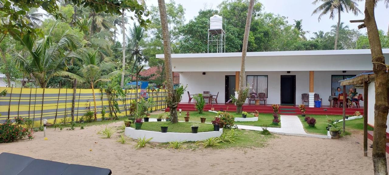 Marari Phoenix Beach Homestay Марарикулам Экстерьер фото