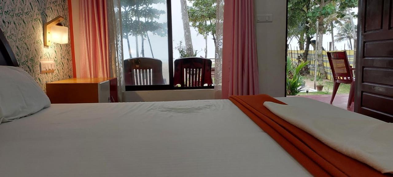 Marari Phoenix Beach Homestay Марарикулам Экстерьер фото