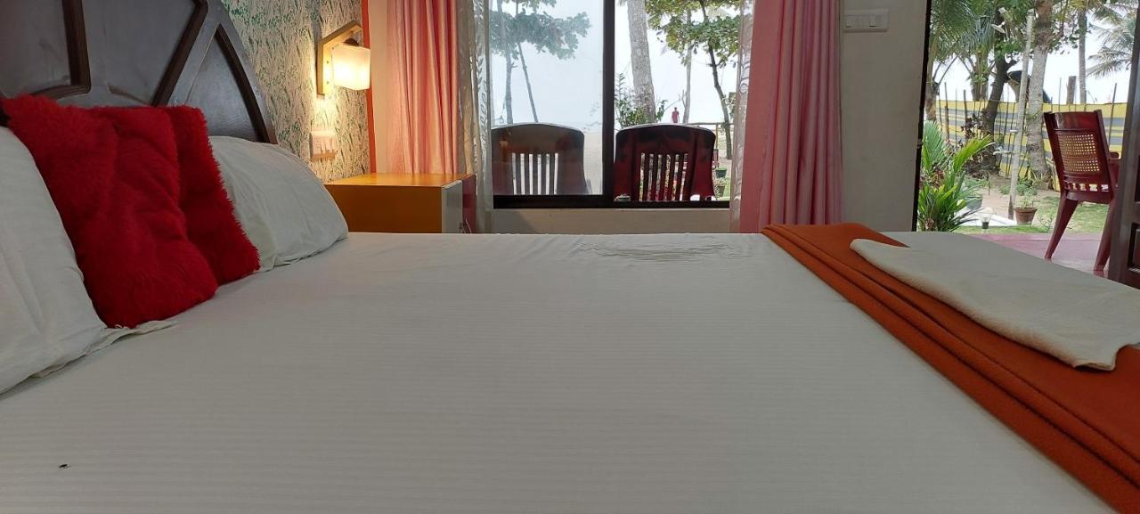Marari Phoenix Beach Homestay Марарикулам Экстерьер фото