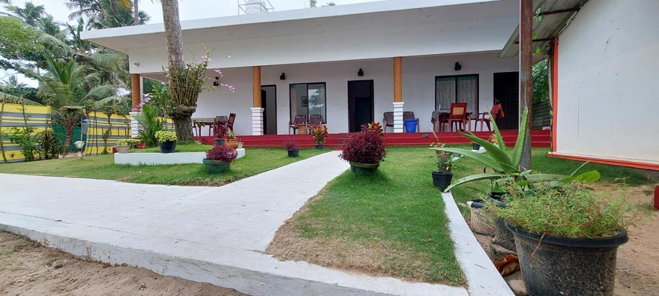 Marari Phoenix Beach Homestay Марарикулам Экстерьер фото