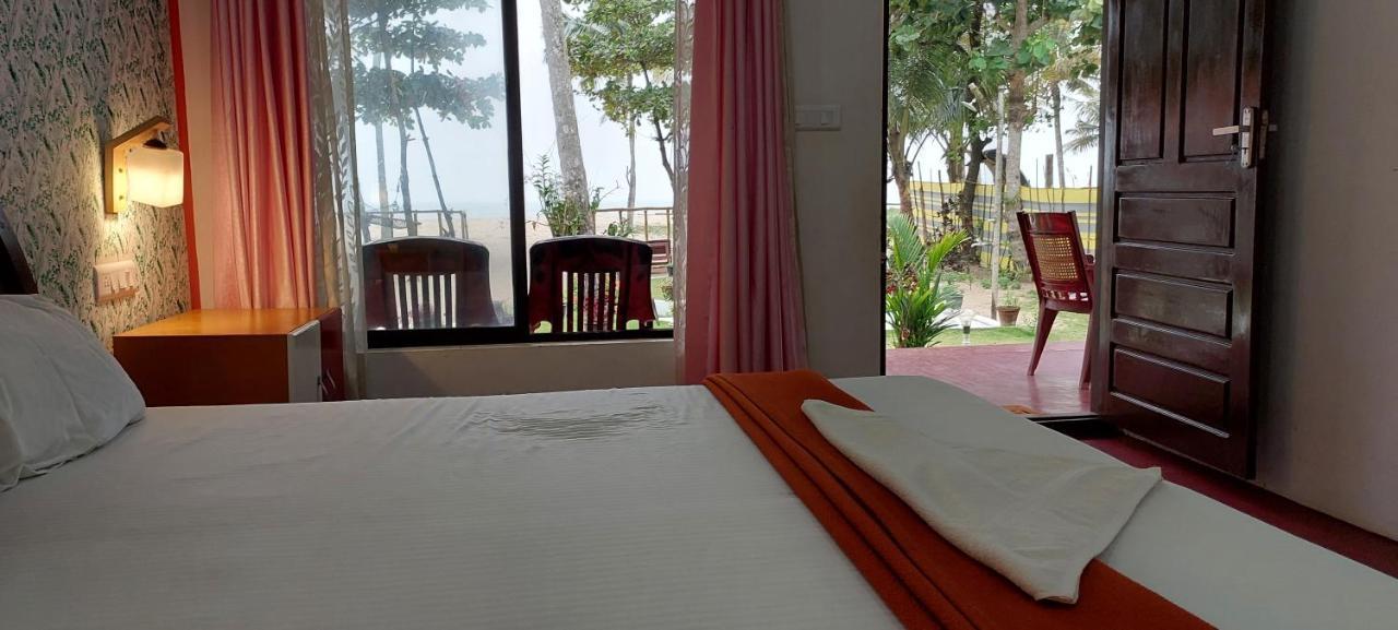 Marari Phoenix Beach Homestay Марарикулам Экстерьер фото