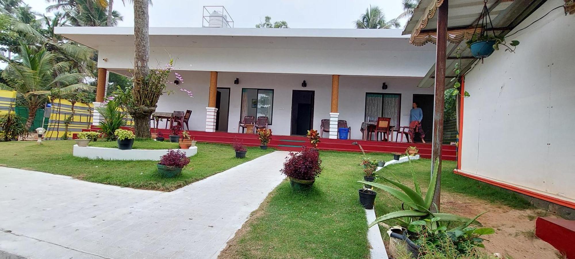 Marari Phoenix Beach Homestay Марарикулам Экстерьер фото