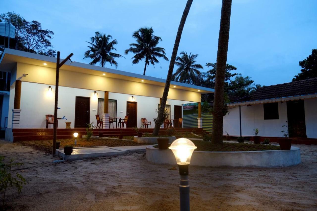 Marari Phoenix Beach Homestay Марарикулам Экстерьер фото